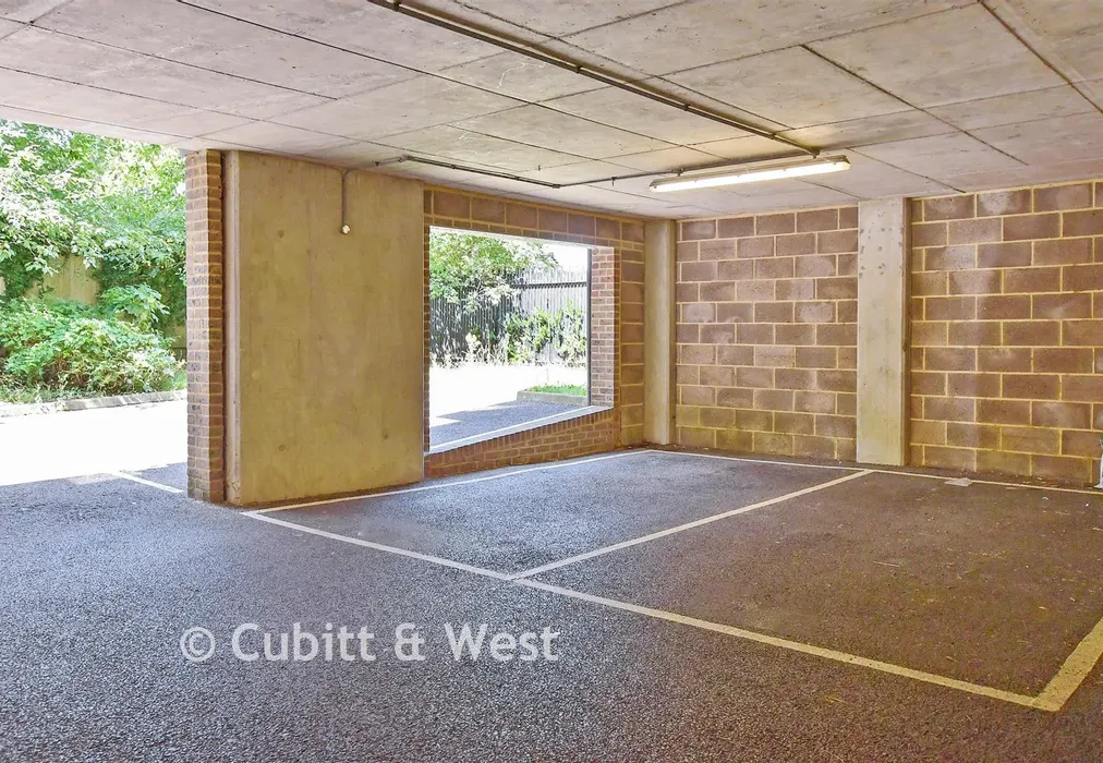 Driveway/Parking - Pankhurst Avenue, Brighton, East Sussex - Wards of Kent