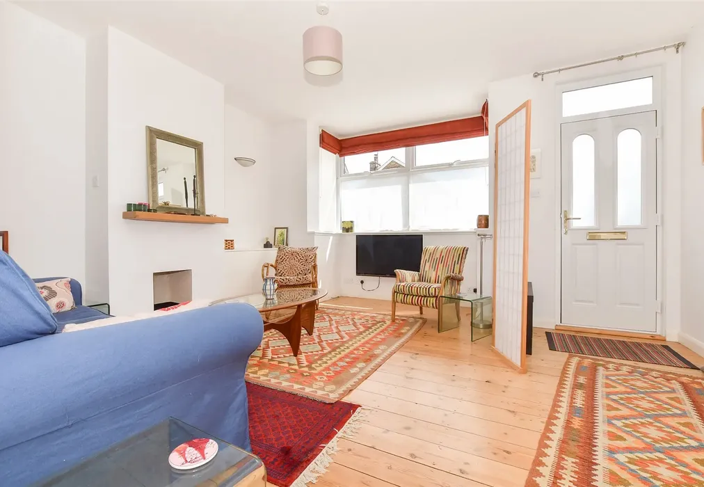 Lounge - College Road, Deal, Kent - Wards of Kent