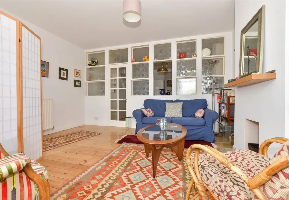 Lounge - College Road, Deal, Kent - Wards of Kent