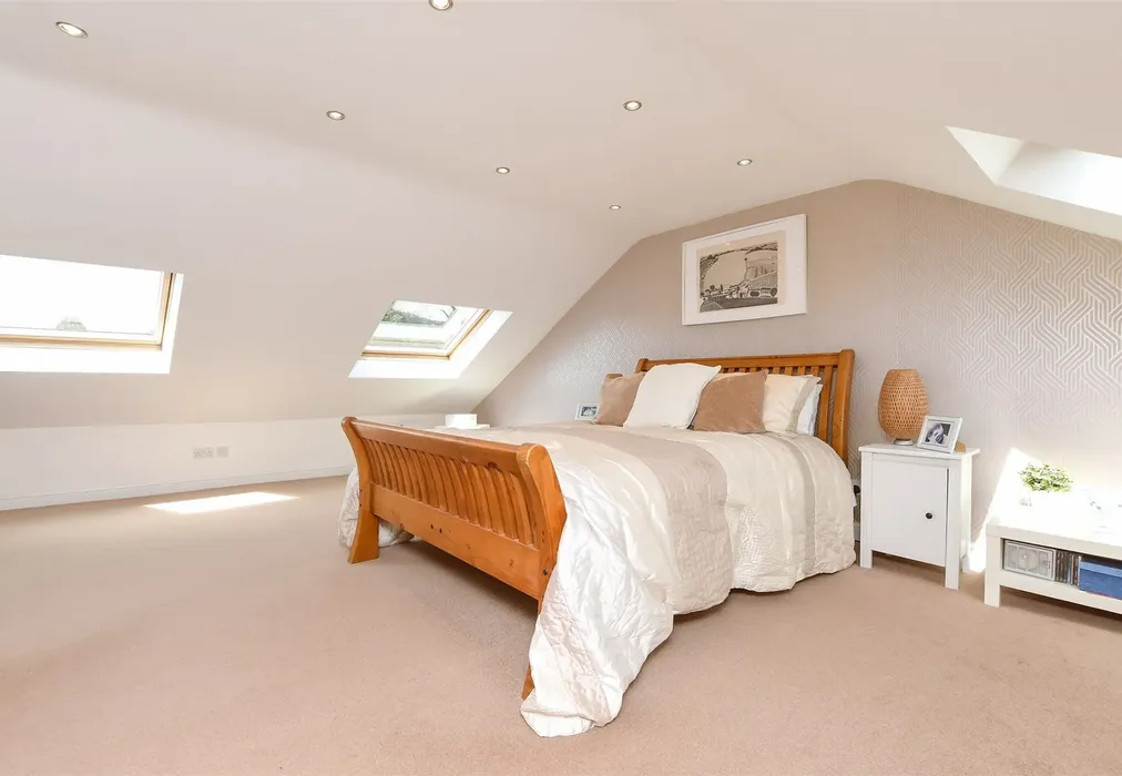 Bedroom 1 - Spencer Road, Caterham, Surrey - Wards of Kent