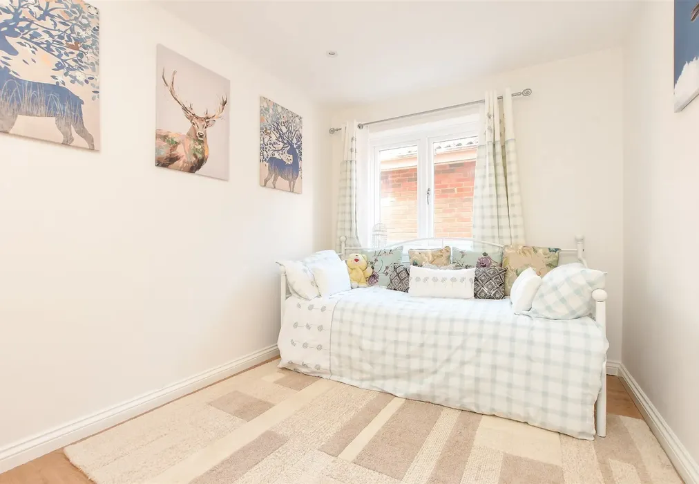 Bedroom 4 - Spencer Road, Caterham, Surrey - Wards of Kent