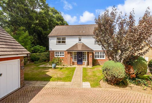 Larkspur Way, Southwater, Horsham, West Sussex - Wards of Kent