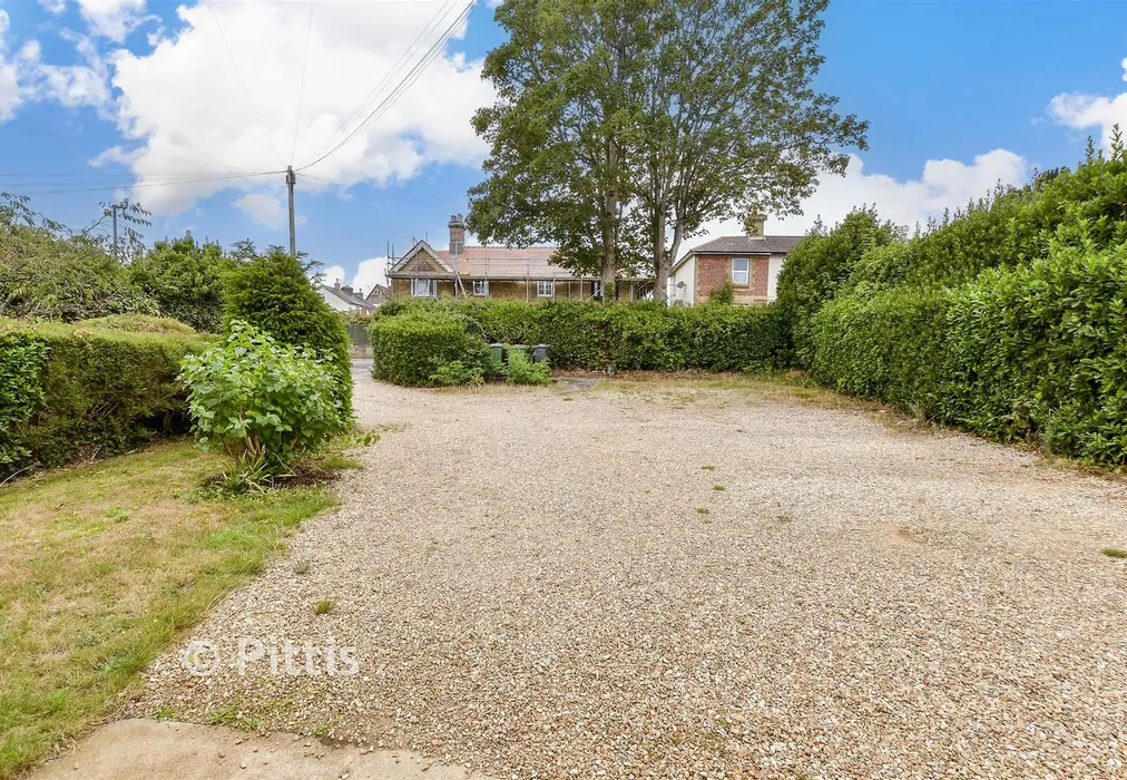 Driveway/Parking - Ashey Road, Ryde, Isle of Wight - Wards of Kent