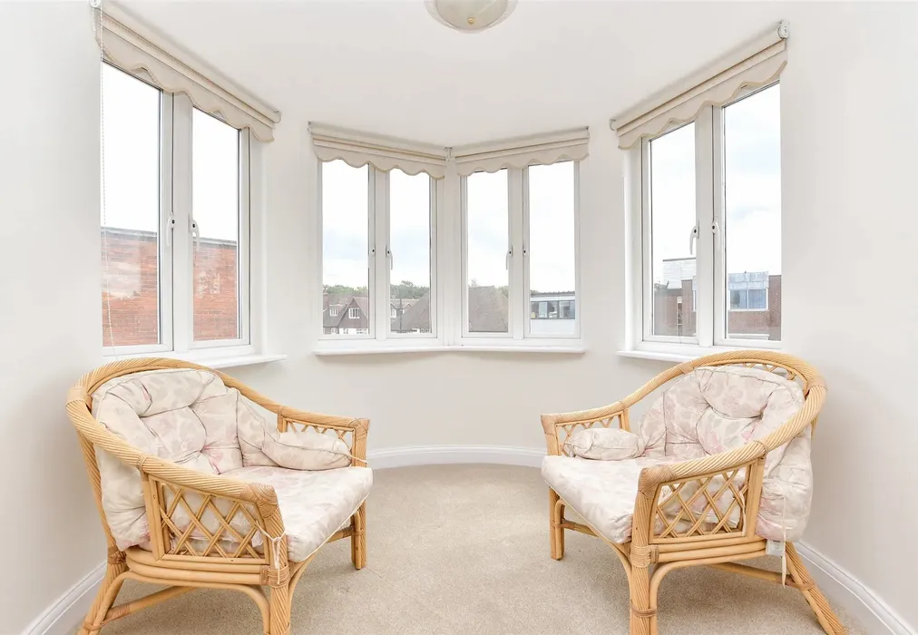 Internal Lifestyle Photograph - Wingfield Court, Banstead, Surrey - Wards of Kent