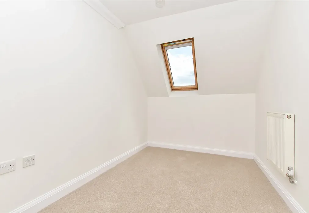 Bedroom 3 - Wingfield Court, Banstead, Surrey - Wards of Kent