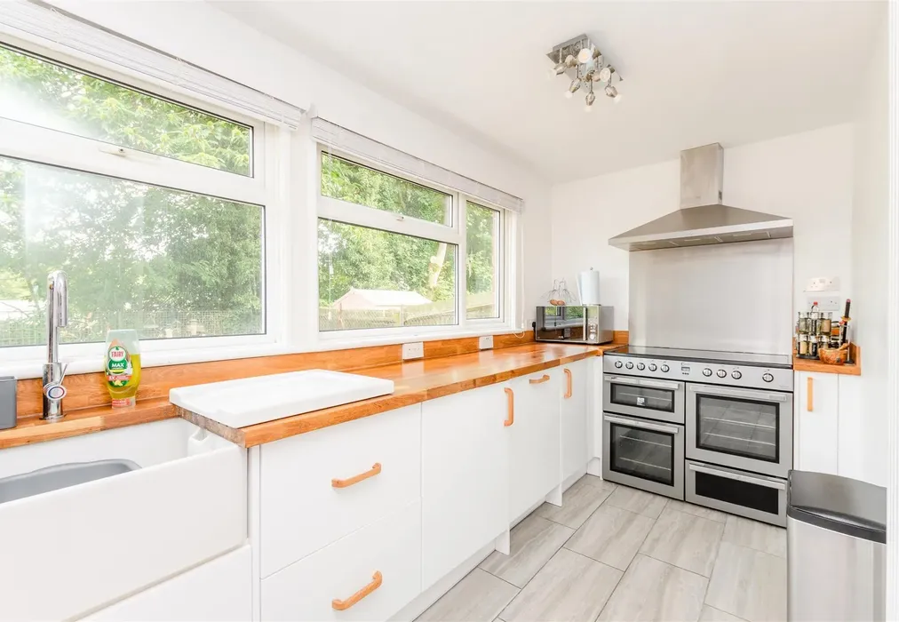 Kitchen - Bleakwood Road, Chatham, Kent - Wards of Kent