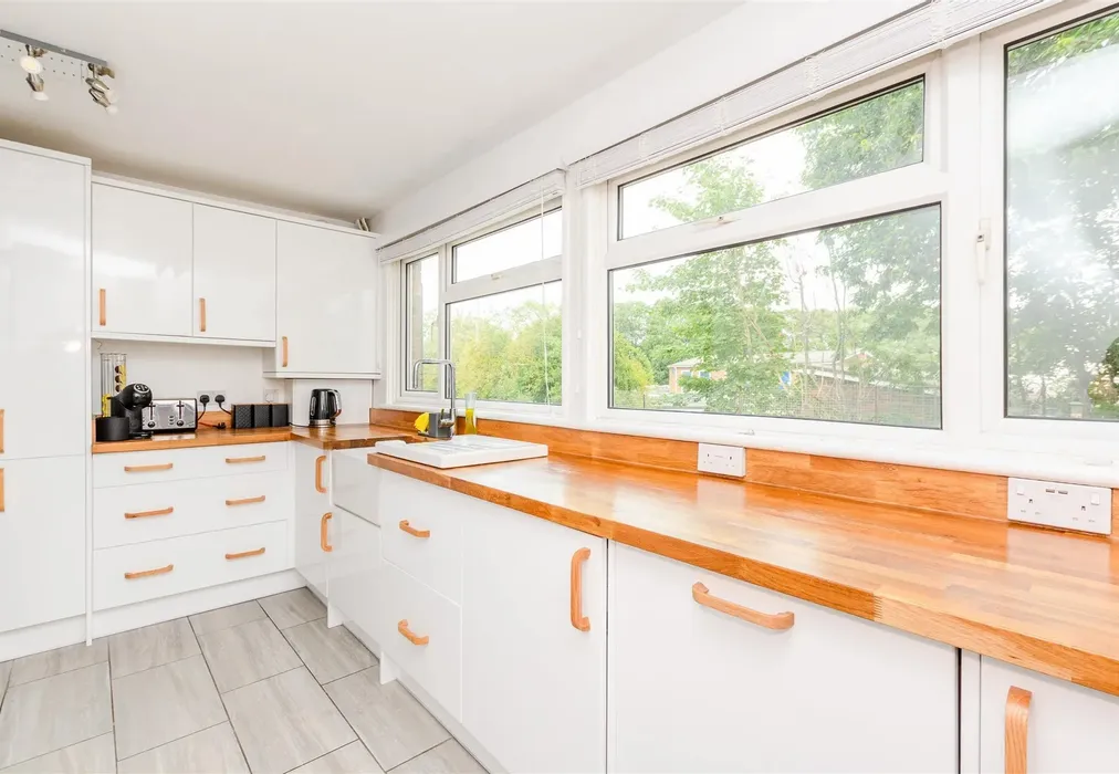 Kitchen - Bleakwood Road, Chatham, Kent - Wards of Kent