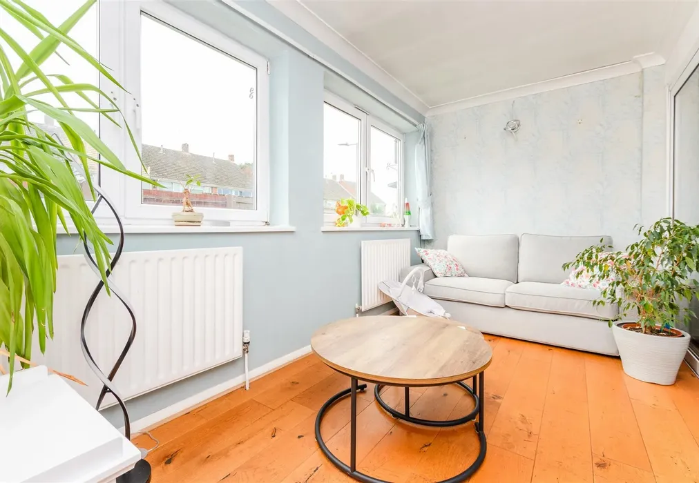 Sun Room - Bleakwood Road, Chatham, Kent - Wards of Kent