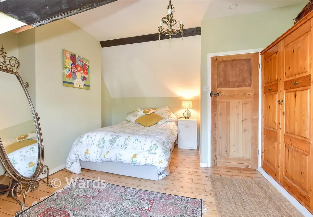 Bedroom 2 - The Drove, Chestfield, Whitstable, Kent - Wards of Kent