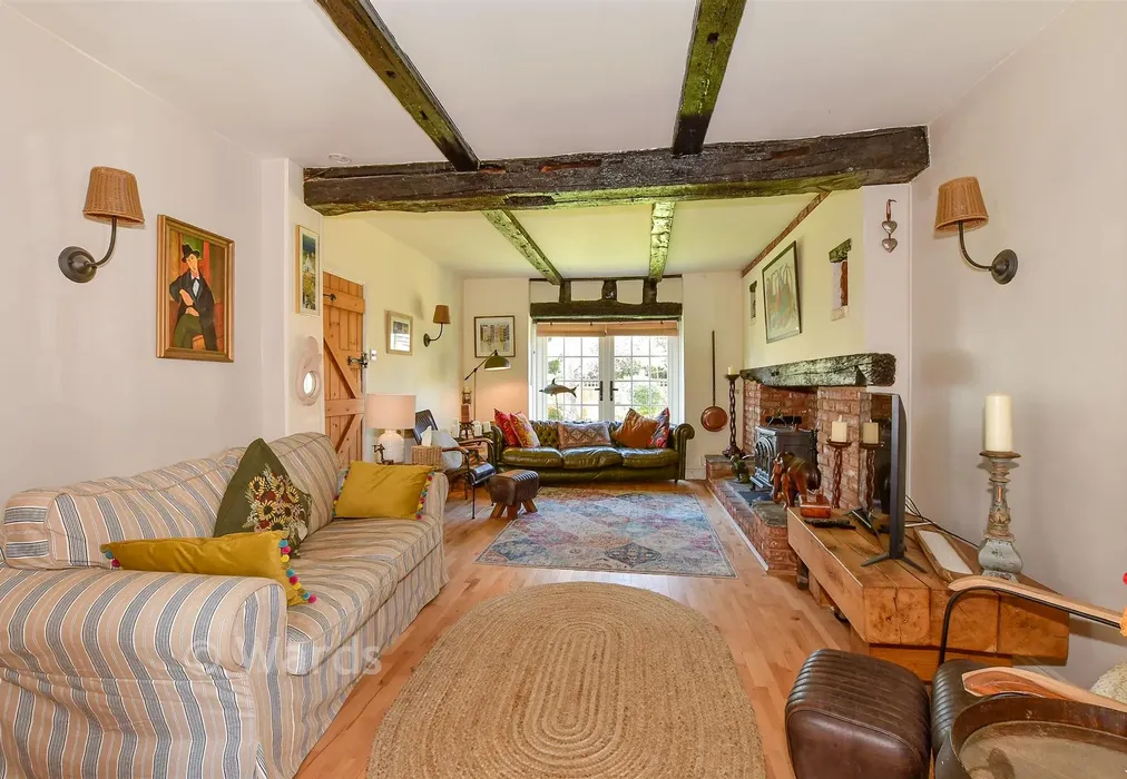 Lounge - The Drove, Chestfield, Whitstable, Kent - Wards of Kent