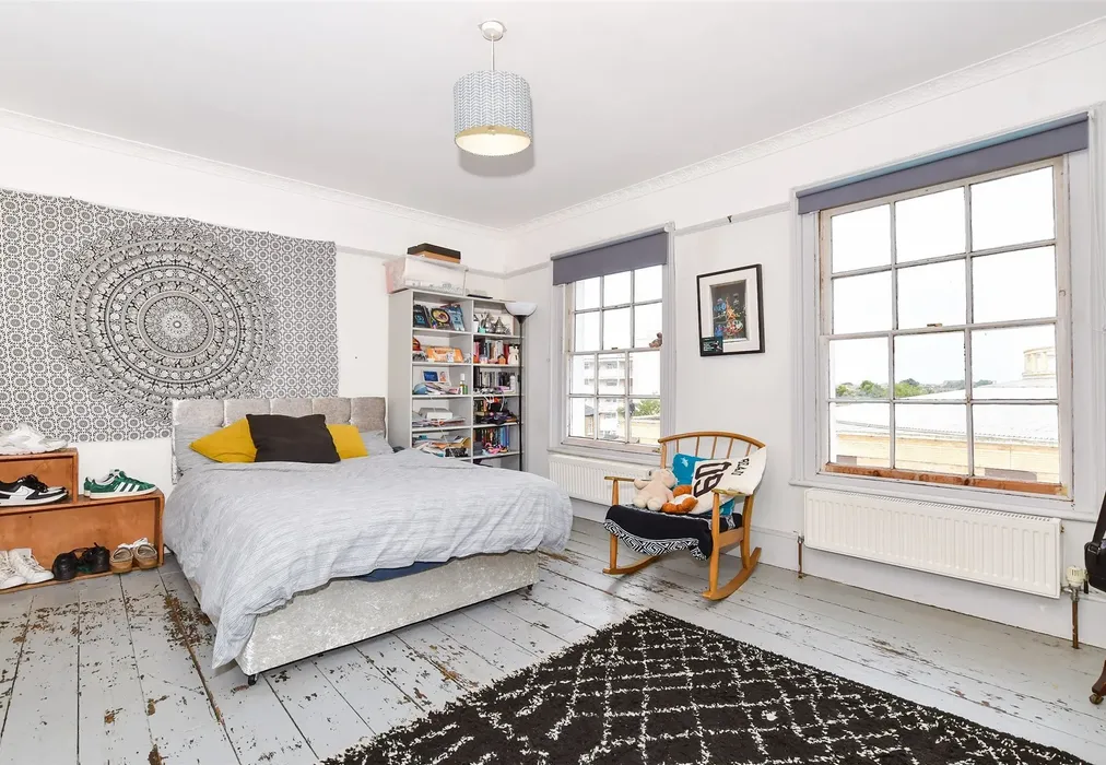 Bedroom 1 - William Street, Herne Bay, Kent - Wards of Kent