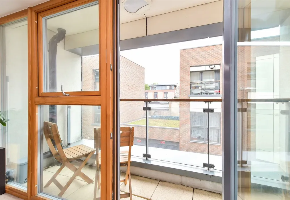 Internal Feature - Francis Street, Brighton, East Sussex - Wards of Kent
