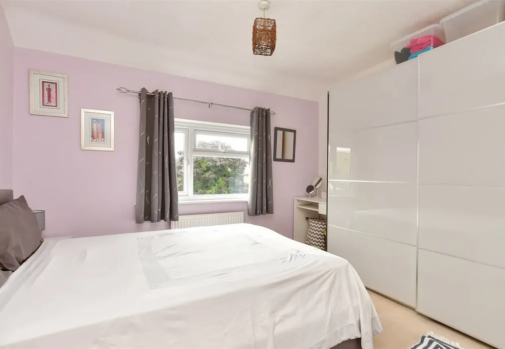 Bedroom 1 - Cowley Drive, Woodingdean, Brighton, East Sussex - Wards of Kent