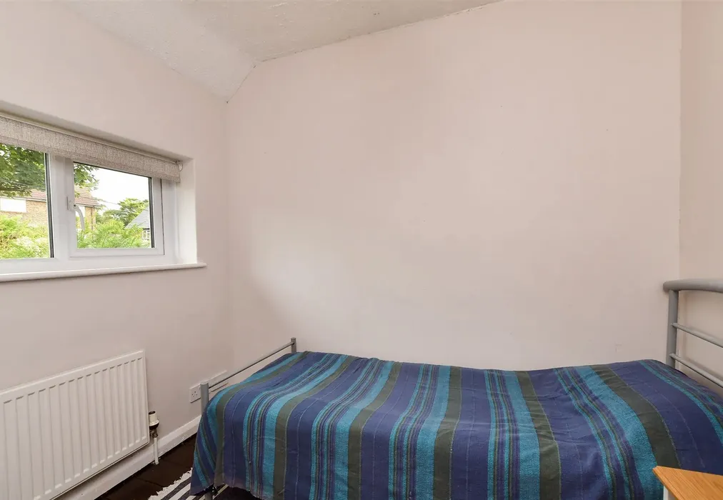 Bedroom 3 - Cowley Drive, Woodingdean, Brighton, East Sussex - Wards of Kent