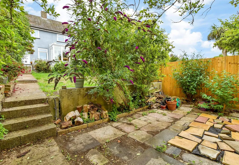 Rear Garden - Cowley Drive, Woodingdean, Brighton, East Sussex - Wards of Kent