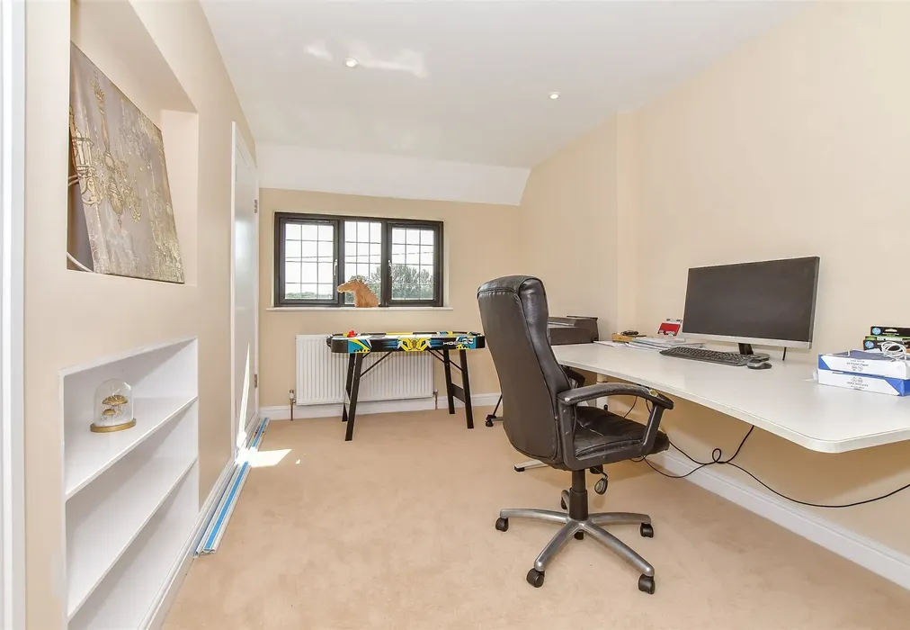 Bedroom 2 - School House Lane, Horsmonden, Tonbridge, Kent - Wards of Kent