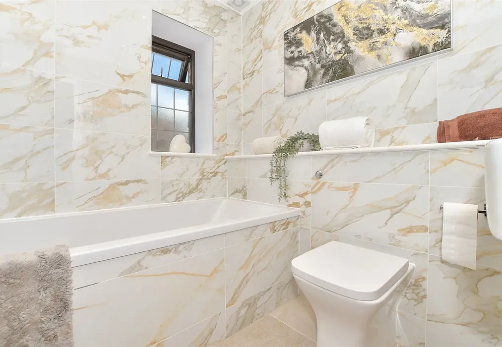 Bathroom - School House Lane, Horsmonden, Tonbridge, Kent - Wards of Kent