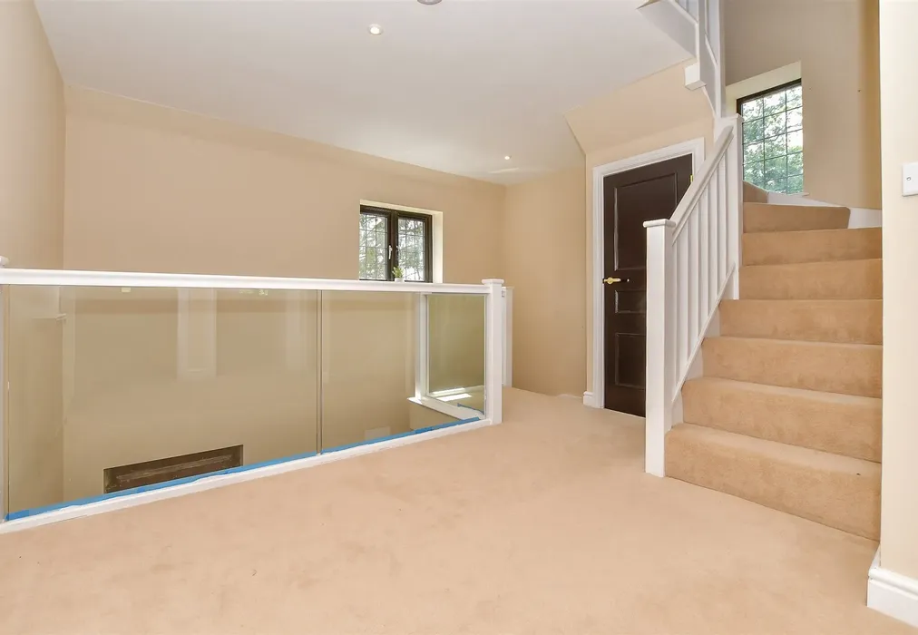 Landing - School House Lane, Horsmonden, Tonbridge, Kent - Wards of Kent