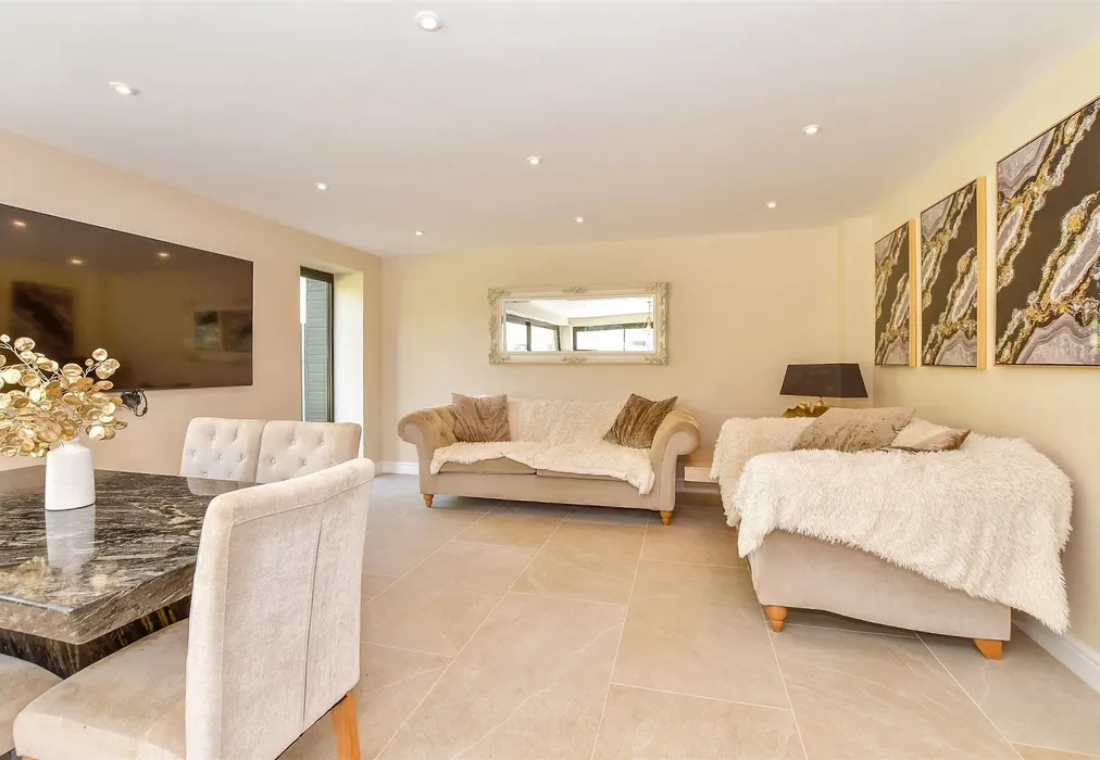 Kitchen/ Dining Area - School House Lane, Horsmonden, Tonbridge, Kent - Wards of Kent