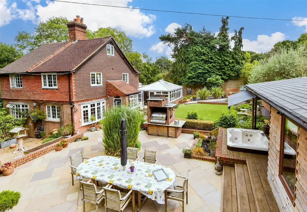 External (Web) - Holtye Road, Hammerwood, East Sussex - Wards of Kent