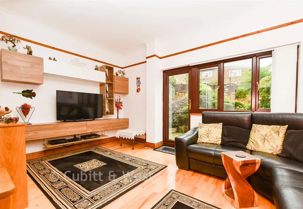 Lounge - Montargis Way, Crowborough, East Sussex - Wards of Kent