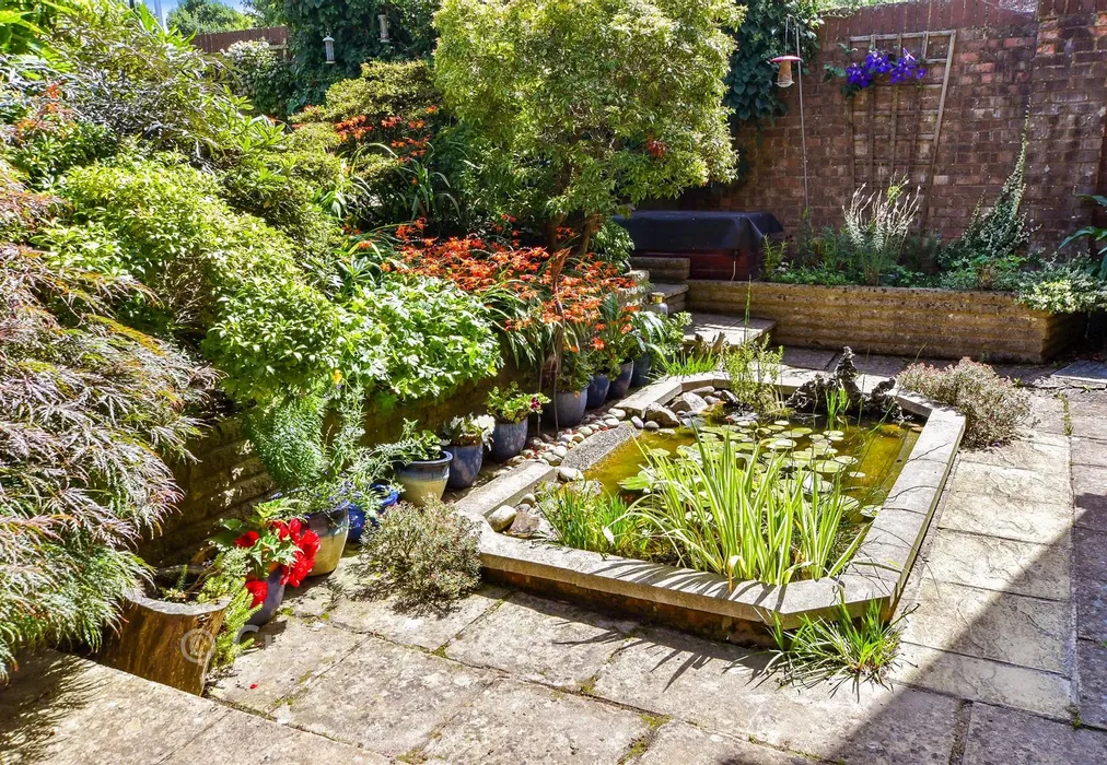 Rear Garden - Montargis Way, Crowborough, East Sussex - Wards of Kent