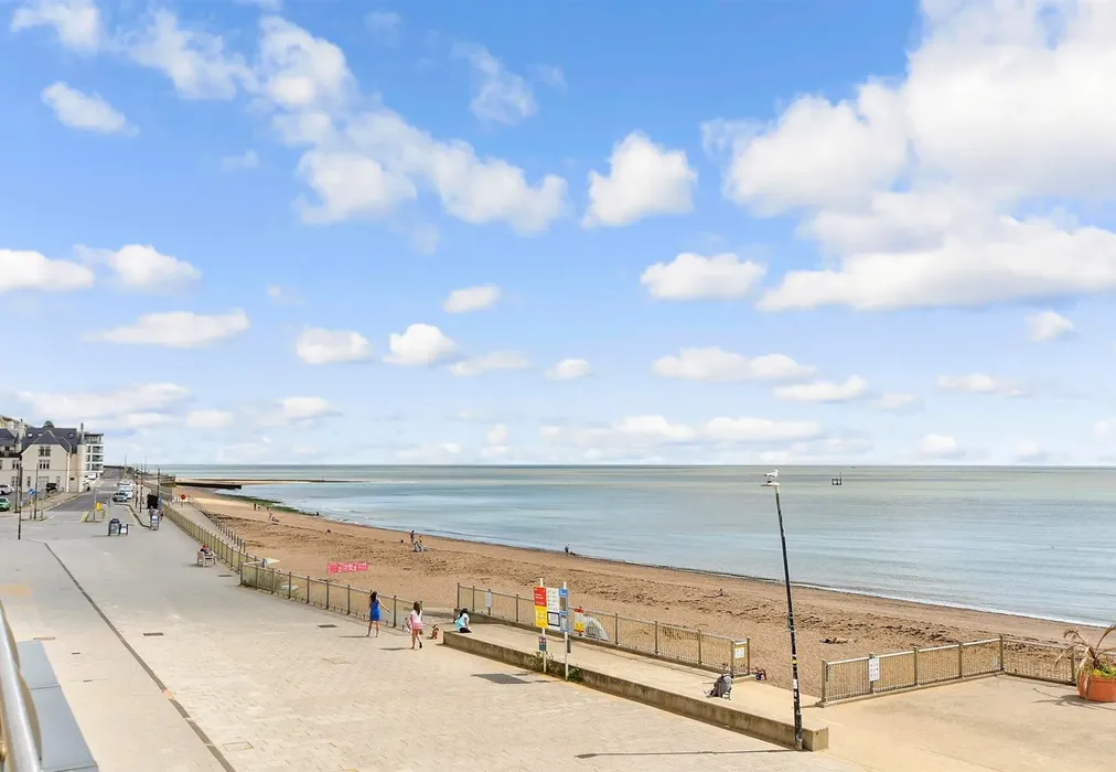 Views To Front - Beach Drive, Ramsgate, Kent - Wards of Kent