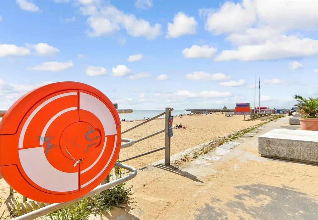 Surrounding Area - Beach Drive, Ramsgate, Kent - Wards of Kent