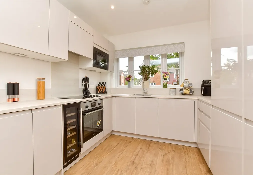 Kitchen / Breakfast Room - Aylsham Road, Tadworth, Surrey - Wards of Kent