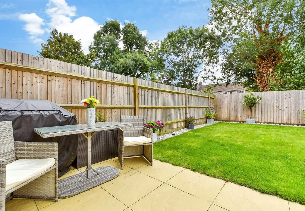 Patio / Decking - Aylsham Road, Tadworth, Surrey - Wards of Kent