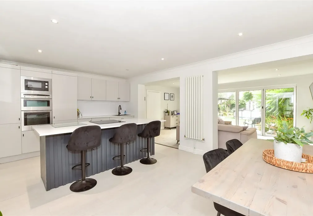 Kitchen/Dining Area - Southfields Road, Littlehampton, West Sussex - Wards of Kent