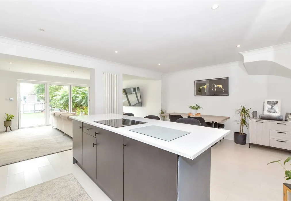 Kitchen/Dining Area - Southfields Road, Littlehampton, West Sussex - Wards of Kent