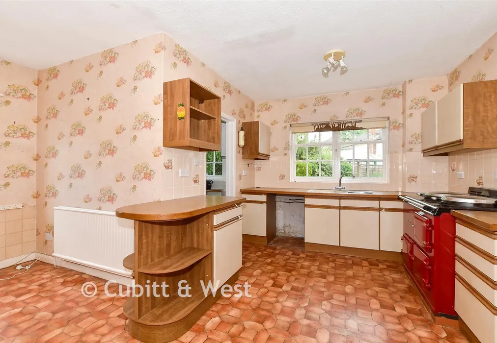 Kitchen - Gadbridge Lane, Ewhurst, Cranleigh, Surrey - Wards of Kent
