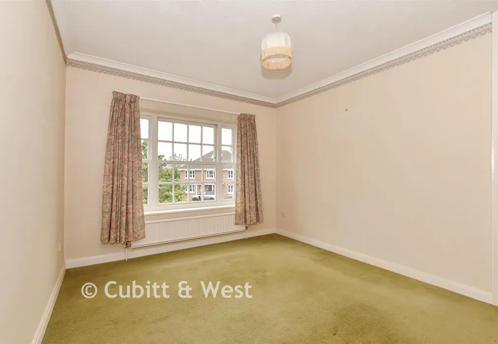 Bedroom 3 - Gadbridge Lane, Ewhurst, Cranleigh, Surrey - Wards of Kent