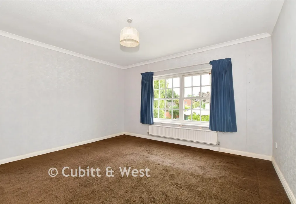 Bedroom 2 - Gadbridge Lane, Ewhurst, Cranleigh, Surrey - Wards of Kent