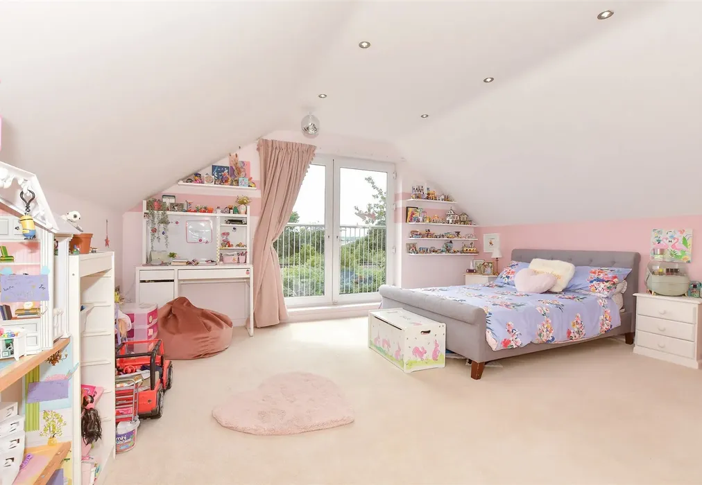 Bedroom 2 - St. Mary's Grove, Seasalter, Whitstable, Kent - Wards of Kent