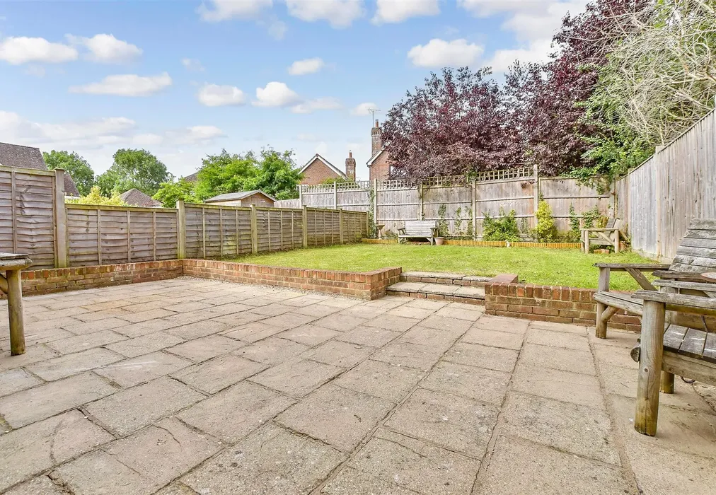 Patio / Decking - Greenhill, Staplehurst, Kent - Wards of Kent