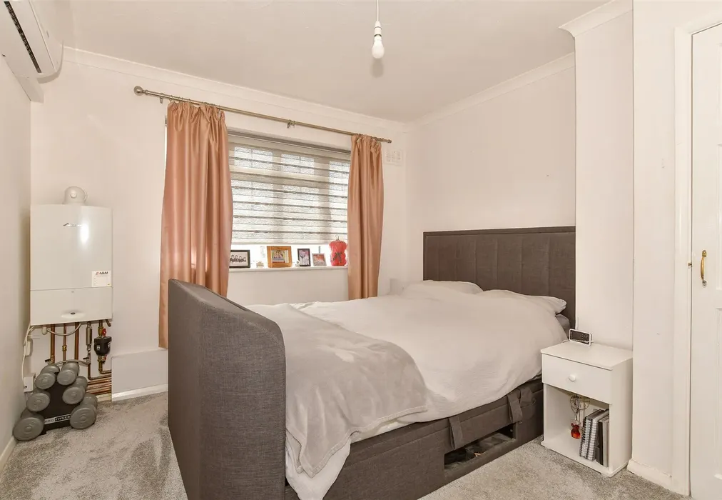Bedroom 2 - Allington Drive, Strood, Rochester, Kent - Wards of Kent