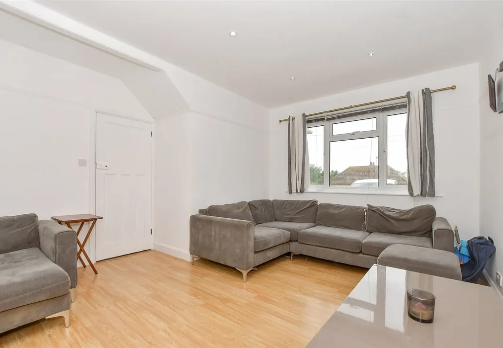 Lounge - Coast Drive, Greatstone, Kent - Wards of Kent