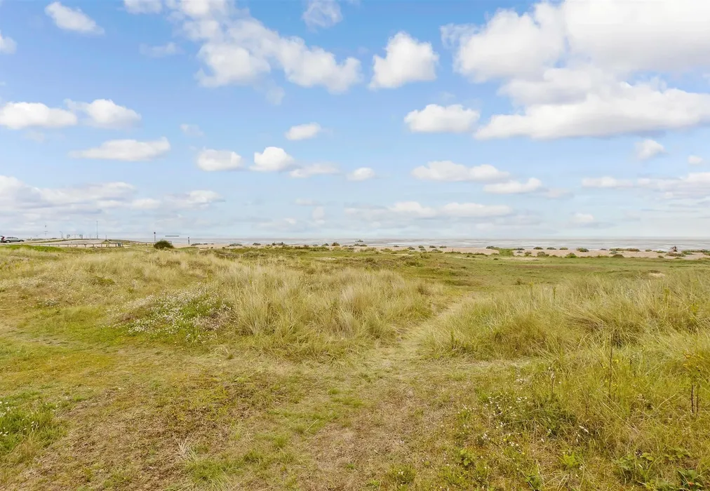 Surrounding Area - Coast Drive, Greatstone, Kent - Wards of Kent