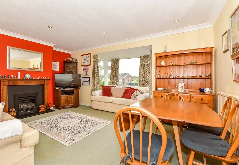 Lounge/ Diner - Hawthorn Close, Hythe, Kent - Wards of Kent