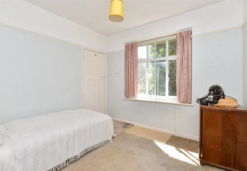 Bedroom 4 - Braeside Avenue, Brighton, East Sussex - Wards of Kent
