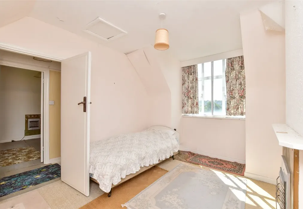 Bedroom 1 - Braeside Avenue, Brighton, East Sussex - Wards of Kent