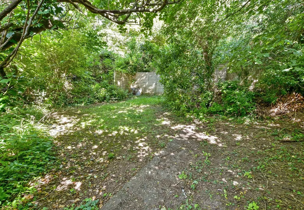 Rear Garden - Braeside Avenue, Brighton, East Sussex - Wards of Kent