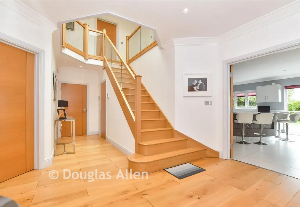 Hallway - Bower Hill, Epping, Essex - Wards of Kent