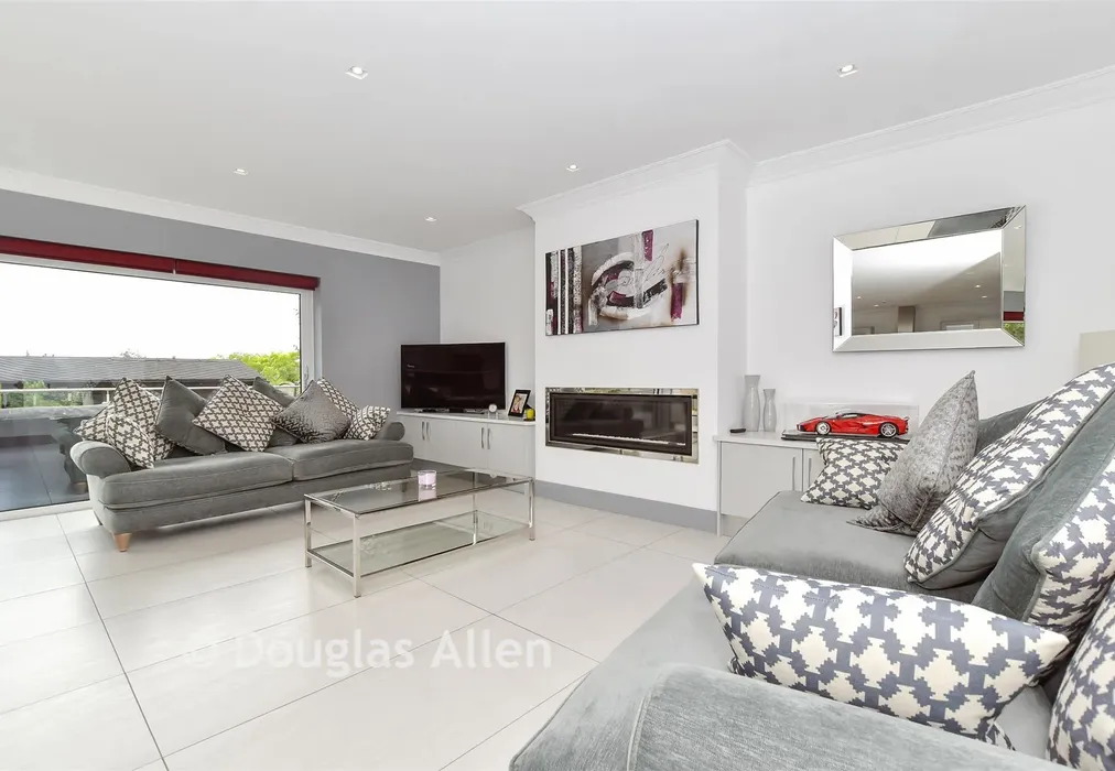 Kitchen/Family Area - Bower Hill, Epping, Essex - Wards of Kent