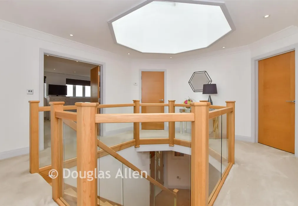 Galleried Landing - Bower Hill, Epping, Essex - Wards of Kent