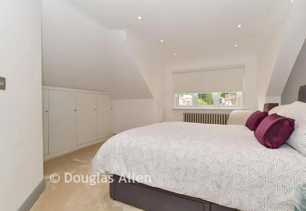 Bedroom 3 - Bower Hill, Epping, Essex - Wards of Kent