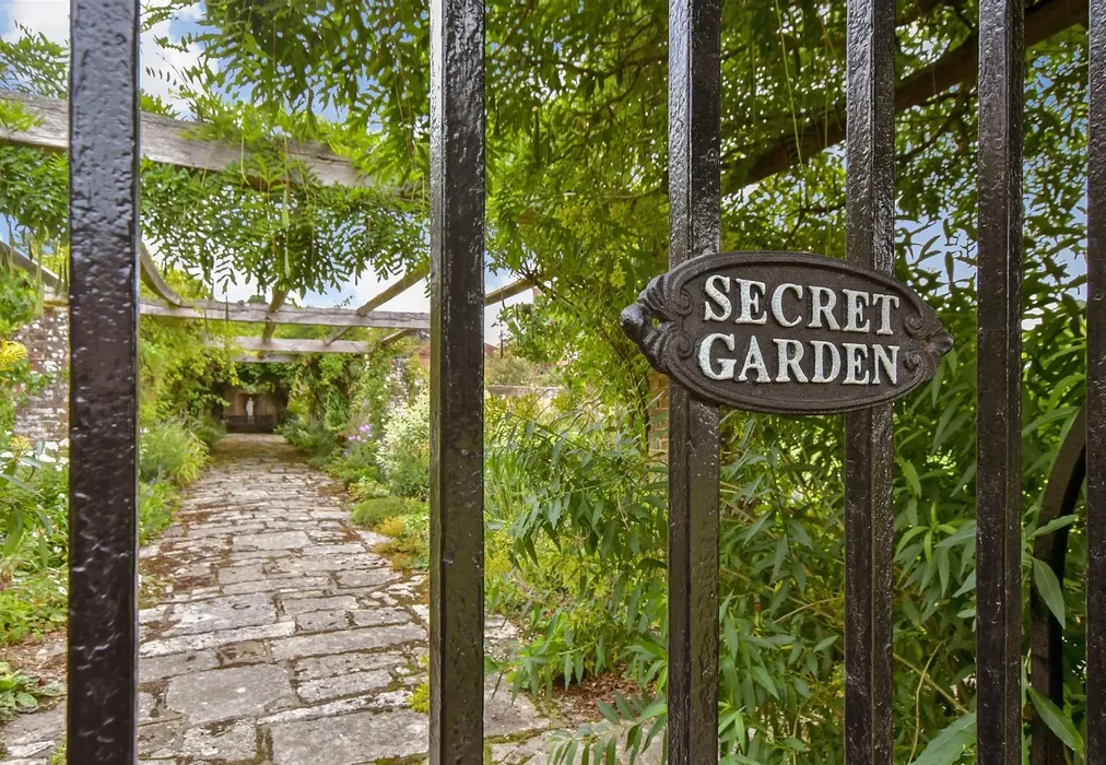 Surrounding Area - Great Maytham Hall, Rolvenden, Cranbrook, Kent - Wards of Kent