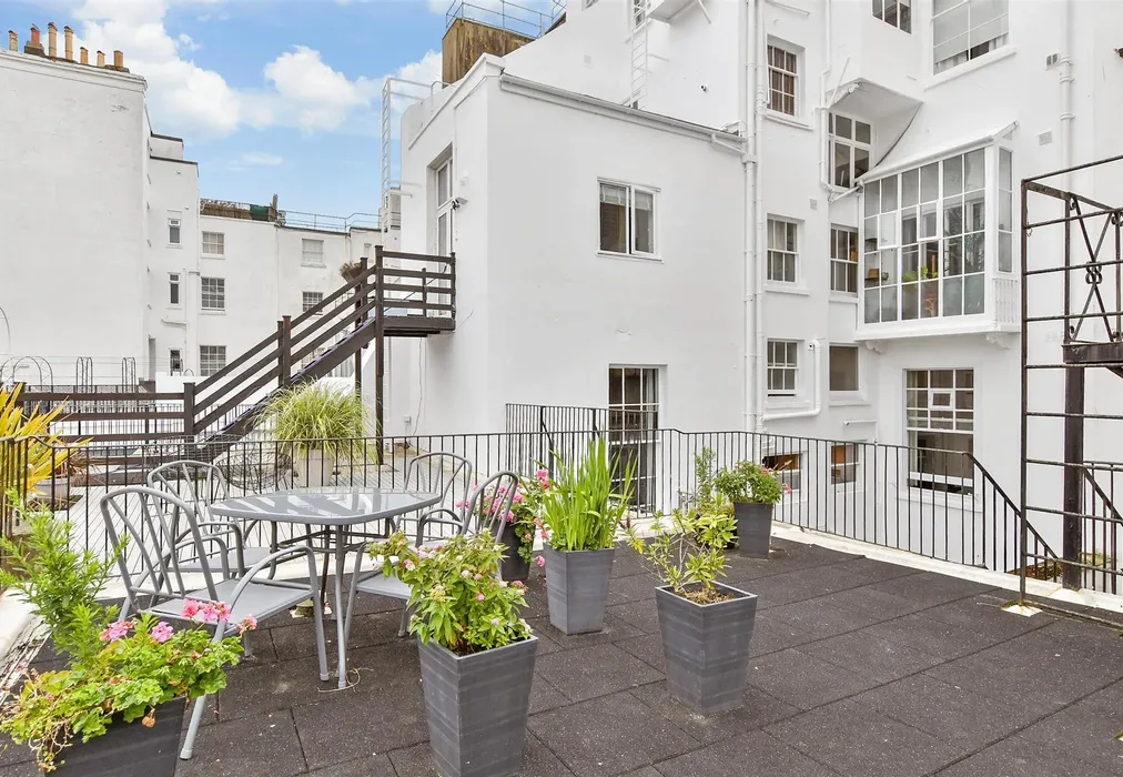 Balcony / Terrace - Chichester Terrace, Brighton, East Sussex - Wards of Kent